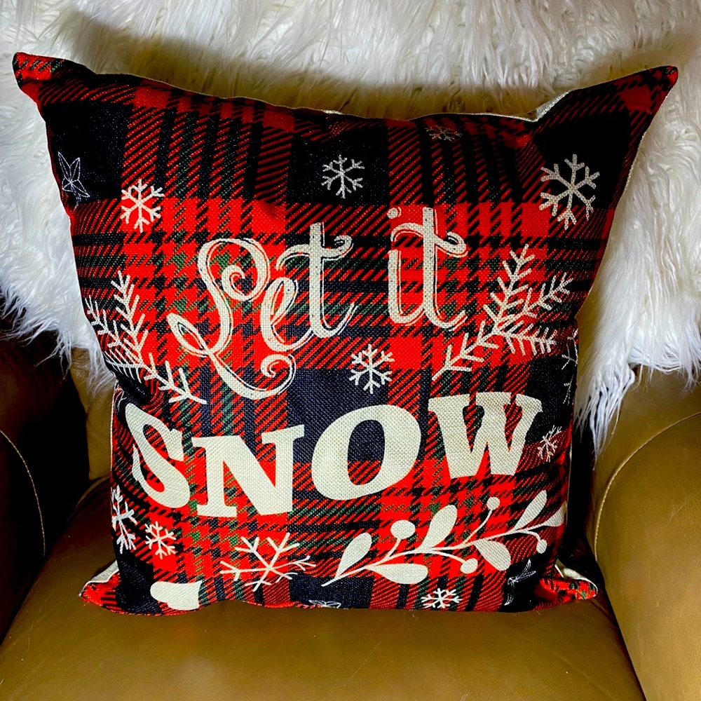 Christmas Pillow "Let It Snow"
